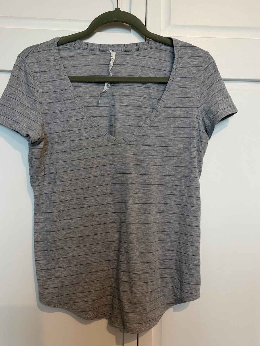 Lululemon Love Tee V Gray Micro Stripe Pima Cotton size 4